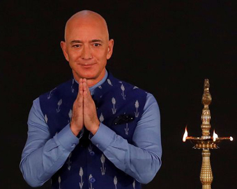 Amazon makes fresh pitch to win India