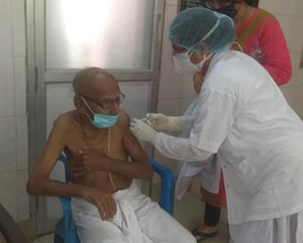 125-year-old man takes Covid vaccine jab in Varanasi