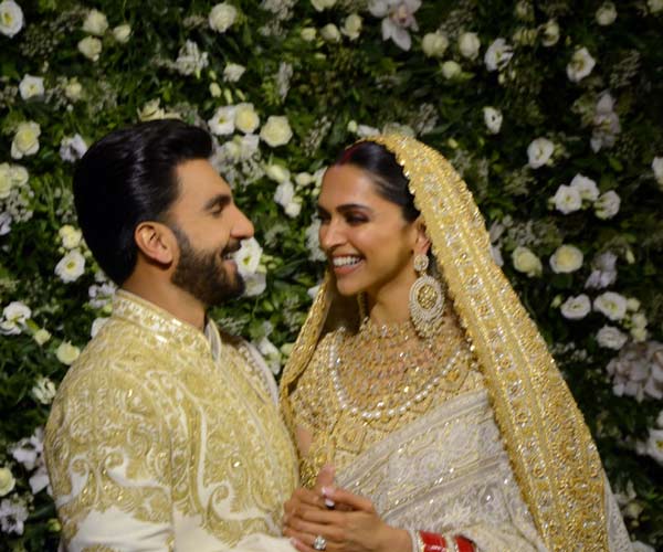 Ranveer, Deepika all smiles at Mumbai wedding reception