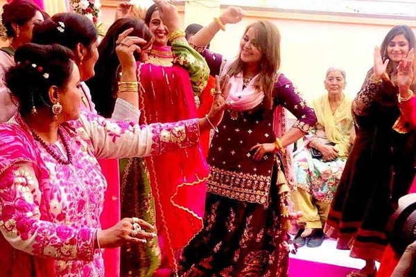 Kapil Sharma, Ginni Chatrath marry in Jalandhar