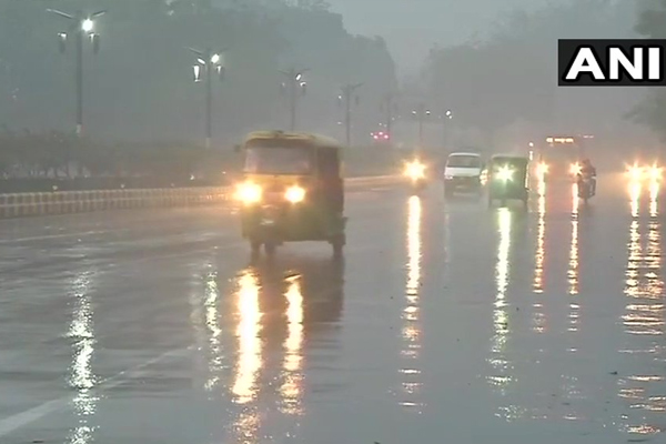 PICS: Rain lashes Delhi-NCR; hailstorm likely