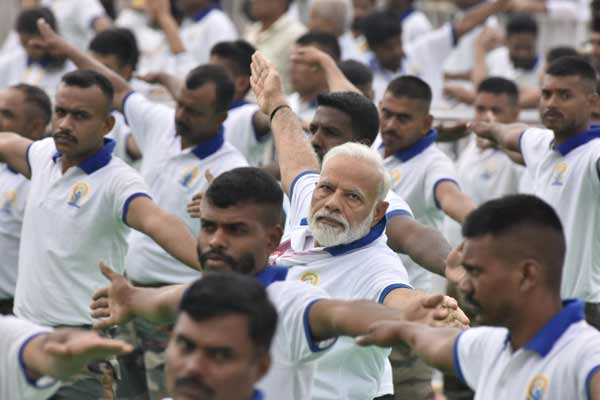 Modi performs yoga with 30,000 people in Ranchi