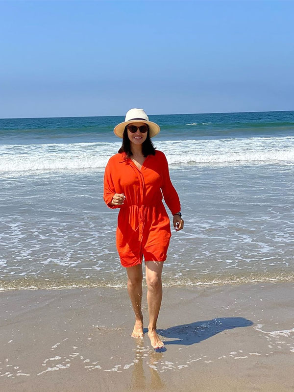 Sunny Leone hits the beach