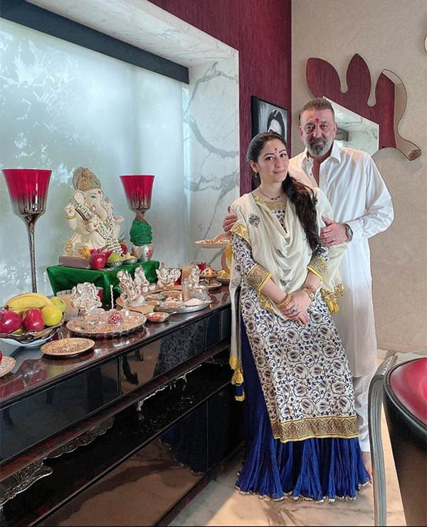 Bollywood celebs welcome Ganpati Bappa at home