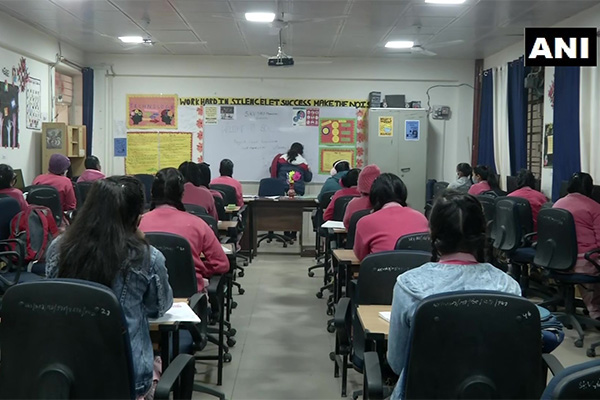 Delhi schools open after 10 months (PHOTOS)