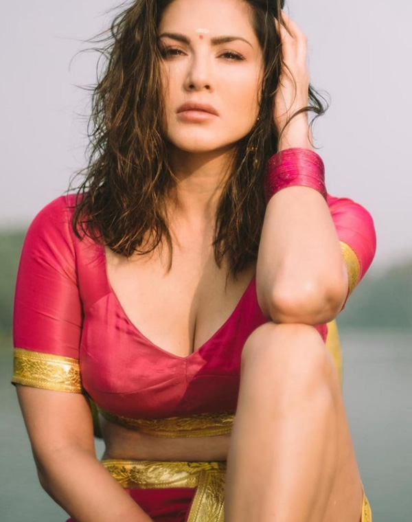 Photoshoot: Sunny Leone sizzles in traditional Kerala outfit