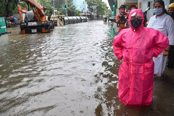 Torrential rainfall paralyses Mumbai; streets, rail tracks flooded as IMD issues red alert (PICS)