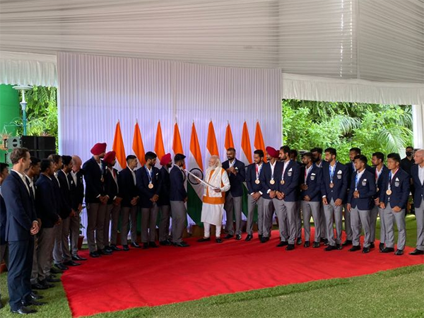 Photos: PM Modi meets Tokyo Olympics contingent over breakfast