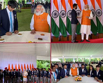 Photos: PM Modi meets Tokyo Olympics contingent over breakfast