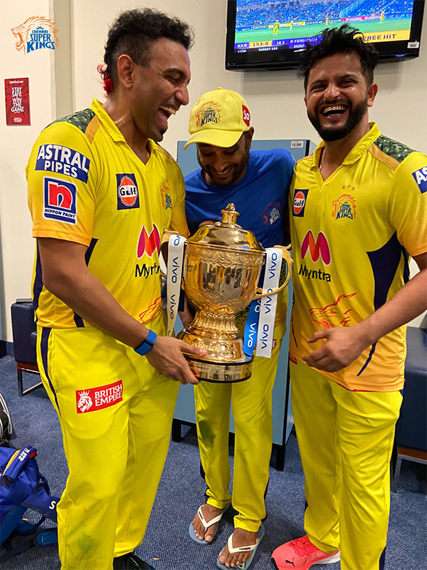 Chennai Super Kings cruise to their 4th IPL title (PHOTOS)