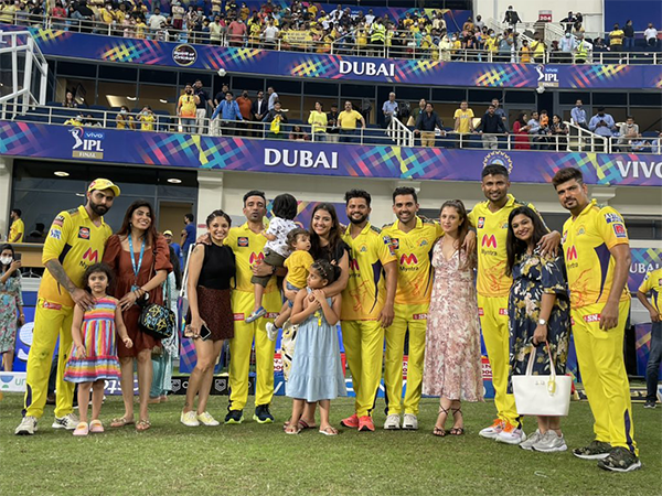 Chennai Super Kings cruise to their 4th IPL title (PHOTOS)