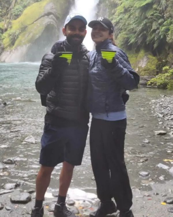 Anushka Sharma, Virat Kohli celebrate 4 years of marriage with unseen goofy pics