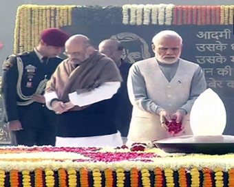 Leaders pay tribute to Vajpayee on birth anniversary