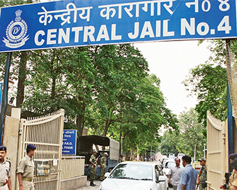 Senior Tihar official tests corona positive, jail