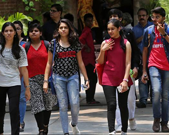 As DU cut-offs touch 100%, student bodies worried about peer pressure