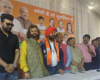 Punjabi singer Daler Mehndi joins BJP 