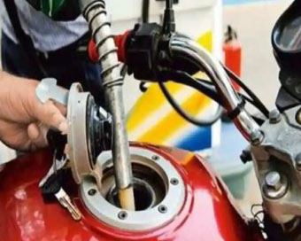 Petrol price inches closer to Rs 94-mark in Hyderabad