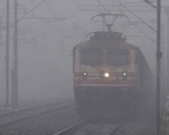 Fog brings visibility to 50m in Delhi, 20 trains delayed