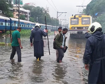 Heavy rains likely in Mumbai, schools shut