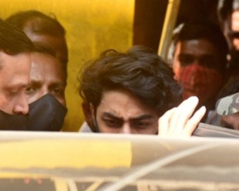 Aryan Khan released from Arthur Road Jail, arrives at 