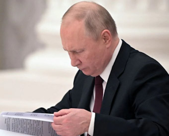 Russian President Putin orders troops to eastern Ukraine after recognising rebel regions