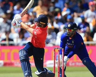 IND vs ENG 3rd T20 Highlights: England avoid whitewash, defeat India by 17 runs