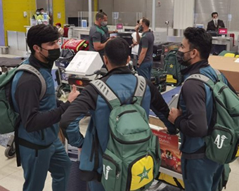 Pakistan team arrives in Dhaka for T20, Test series