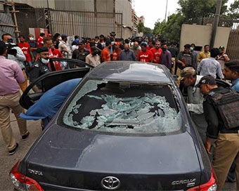  Karachi Stock Exchange comes under terror attack 