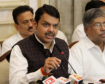 BJP leader and former Maharashtra CM Dedendra fadnavis (file photo)