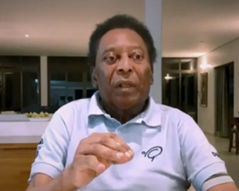 Pele to undergo chemotherapy after leaving hospital