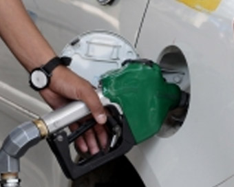 Petrol retail rates finally breached (File photo)