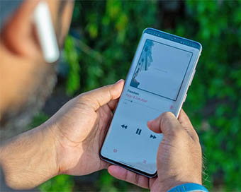 Indians prefer audio quality over camera in smartphones: Study