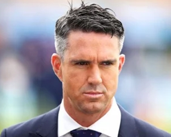Ashes, 2nd Test: Kevin Pietersen slams England batters