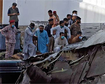 Karachi plane crash trial suspended