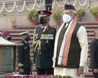 PM Narendra Modi wears cap from Uttarakhand, Manipur stole