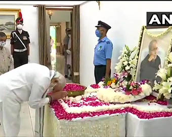 PM Modi paying tribute to former President Pranab Mukherjee