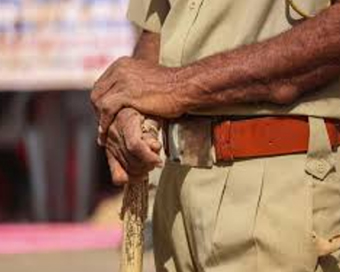 3 UP cops suspended for slapping false cases against 10
