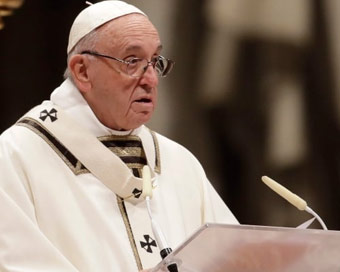 Remember the poor, shun materialism: Pope on Christmas