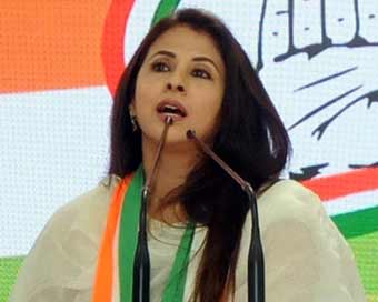 Congress fields Urmila Matondkar from Mumbai North seat