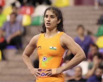 World Championship: Vinesh Phogat starts with crushing win