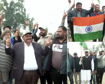 Scores of people assemble in Attari to welcome IAF pilot