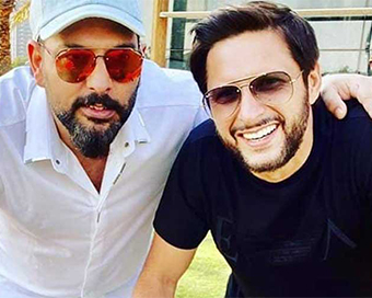 Yuvraj Singh, Shahid Afridi (file photo)