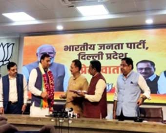 AAP councillor Pawan Sehrawa joins BJP in Delhi