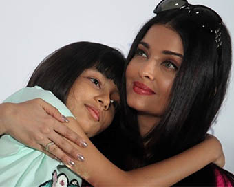 Covid positive Aishwarya Rai Bachchan and daughter Aaradhya hospitalised