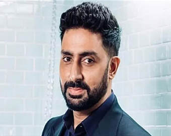 Abhishek Bachchan takes a late night walk in hospital