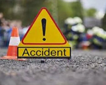 Delhi: Woman falls from auto after scuffle with boyfriend, dies