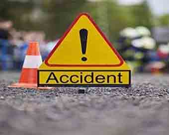 Speeding car hits 3 school girls in Delhi, 1 dies