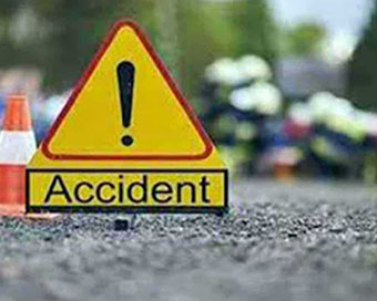 2 traders carrying Rs 1 Cr gold jewellery killed in accident