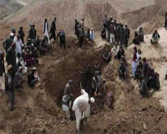 40 people killed in Afghan gold mine cave-in 