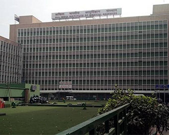 Another staffer at AIIMS Delhi dies of COVID-19